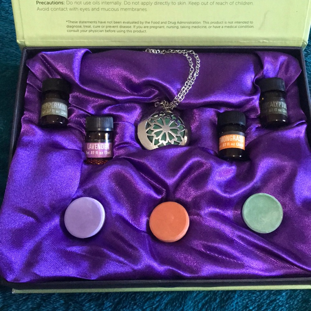 3 for $15✨ Essential Oil Necklace & Pendant